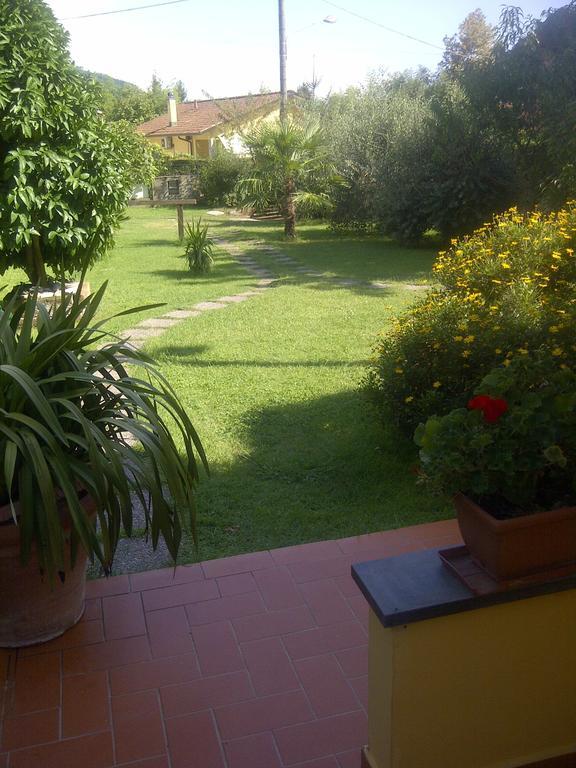 B&B Villa C'Era Una Volta Marina di Massa Exterior photo